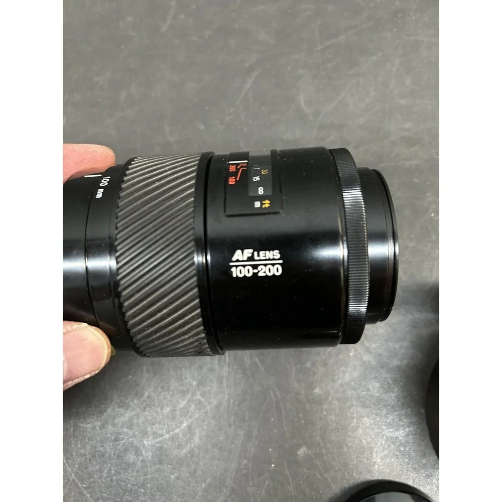 Minolta Maxxum AF Zoom 100-200mm f4.5 Zoom Lens
